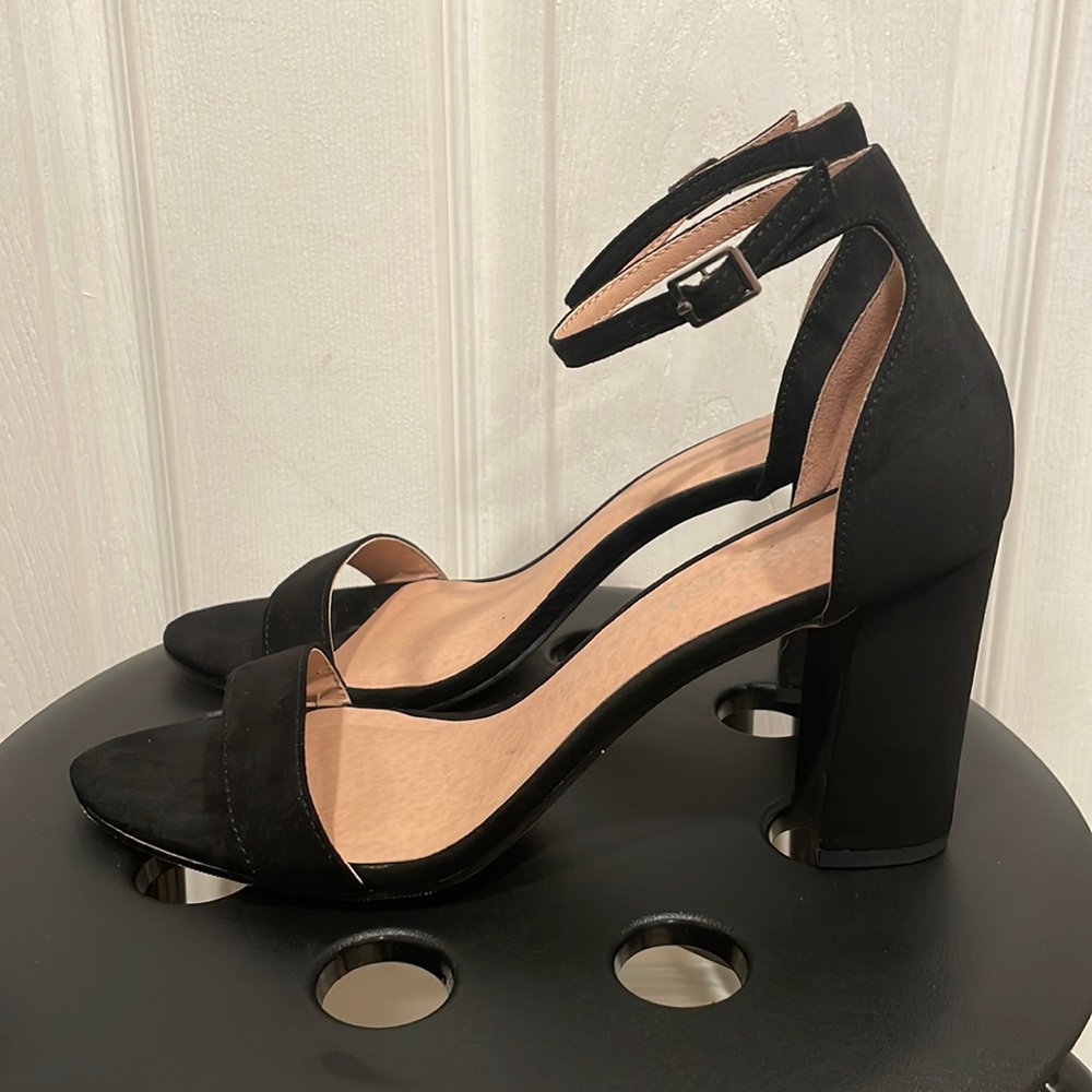 Madden Girl Dress Sandals Size 8.5